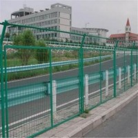 武汉现货供应批发草绿色框架护栏网高速公路封闭框架网 经久耐用