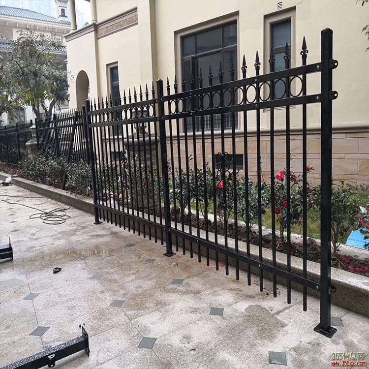 三亚景区外墙铁围栏厂家 庭院花园围墙栅栏 镀锌管喷塑围栏